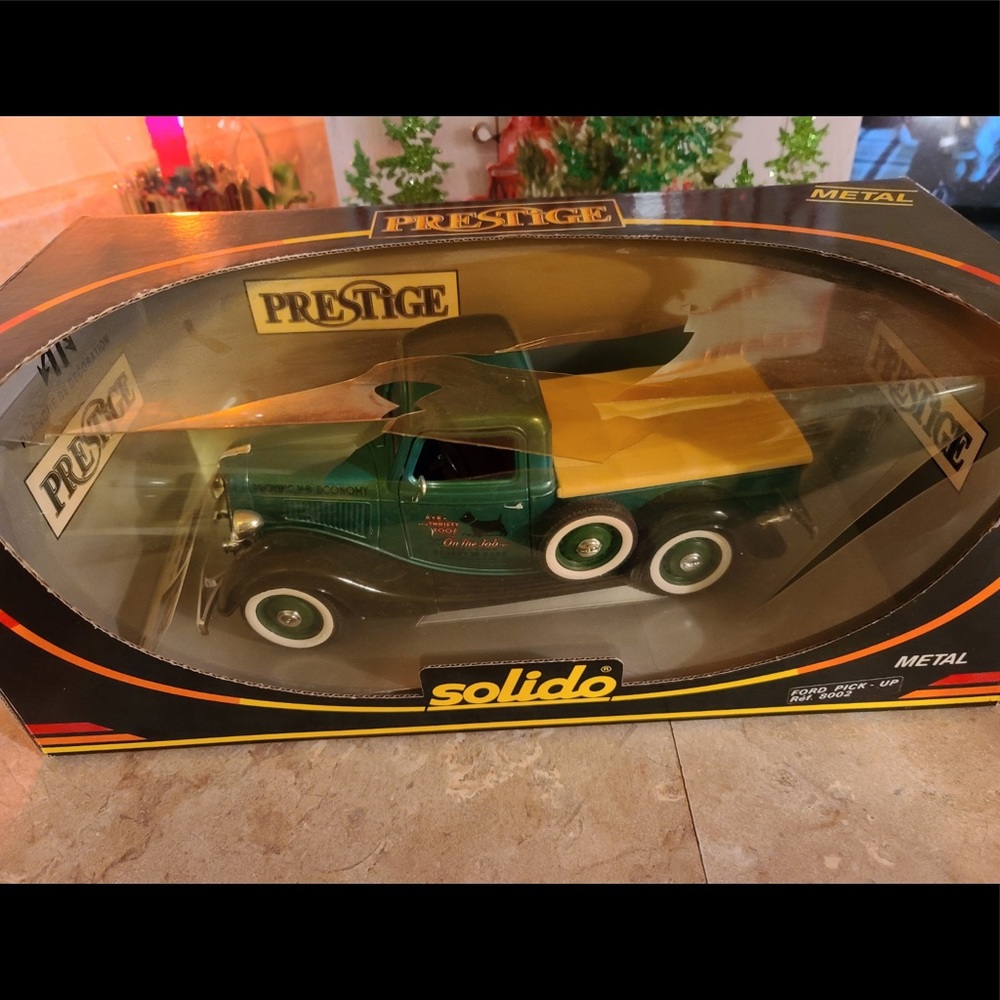 New in box metal Ford pick up